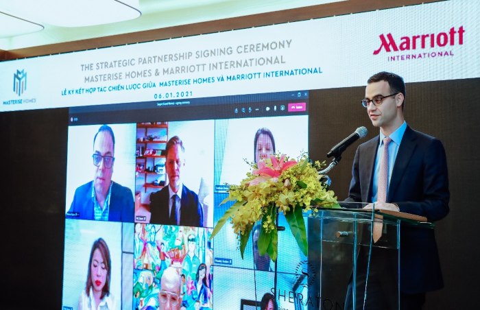 Mr. Alexander Tatsis - Head of Economic Department, representative of the US Consulate in Vietnam spoke at the cooperation signing ceremony between Masterise Homes & Marriott International