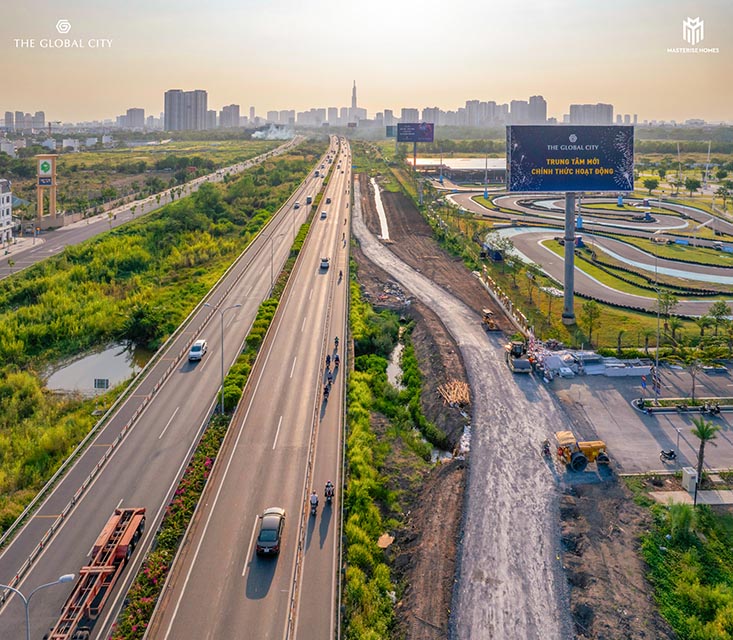The highway connection road to D3 road (The Global City internal road) is continuing to be implemented on schedule.