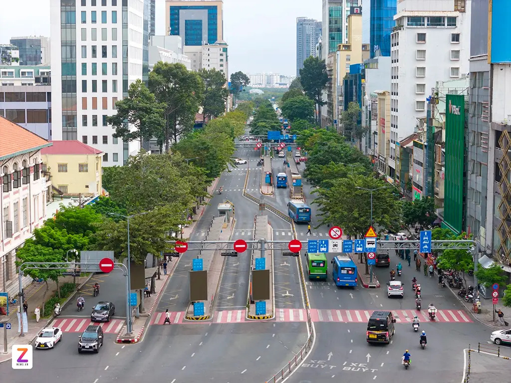 Ham Nghi Station is planned to be located on Ham Nghi Street, an area with a high concentration of office buildings, financial centers, commercial centers, and service facilities in Saigon Ward.