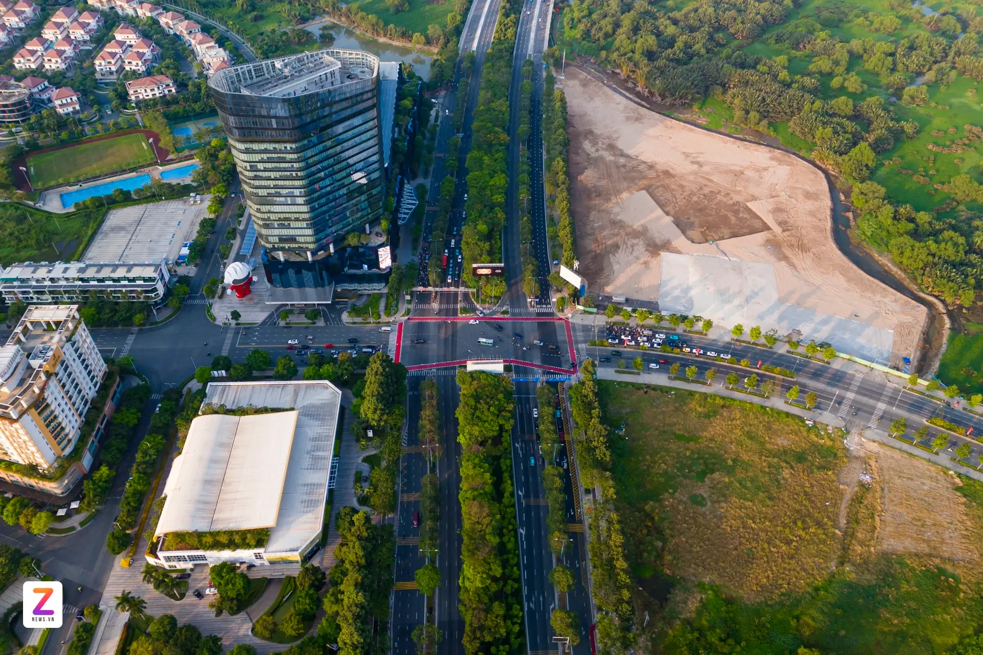 At the intersection of Nguyen Co Thach Street and Mai Chi Tho Boulevard (on the left), the Children's Palace underground station of metro line 2A (Ben Thanh - Thu Thiem) will be built.
