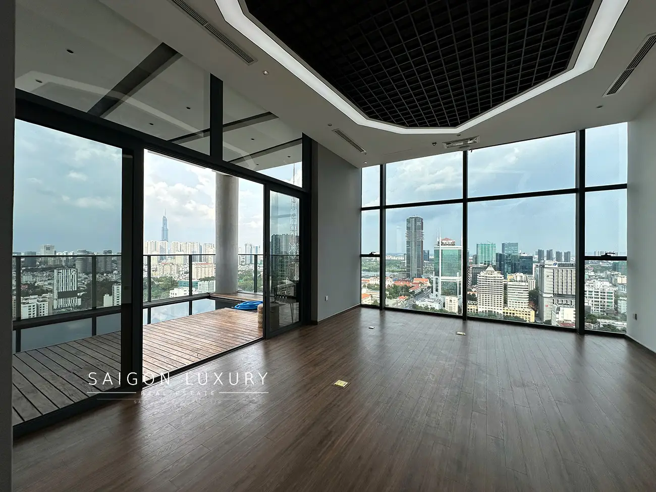 2Penthouse-MarQ-B3-24.06